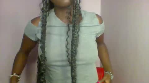 cutie_choco online show from October 2025 07:55:02 PM