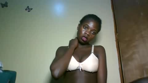 Snapshot of cutie_plush chatting on May 2026 08:07:02 PM cutieplush online show from May 2026 08:07:02 PM