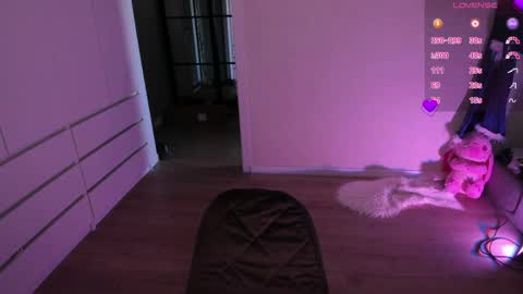 Kira online show from April 2026 09:51:02 AM