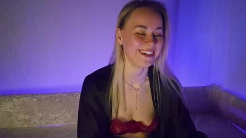 cutie_xoxo_ online show from March 2026 09:09:01 PM