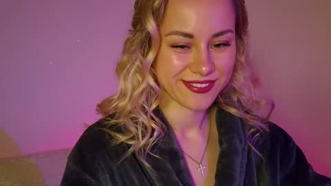Snapshot of cutie_xoxo_ chatting on May 2026 08:18:01 PM cutie_xoxo_ online show from May 2026 08:18:01 PM