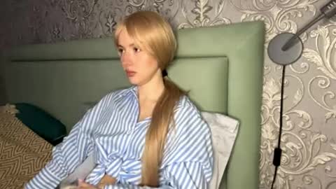 Vanessa online show from April 2026 04:39:01 PM