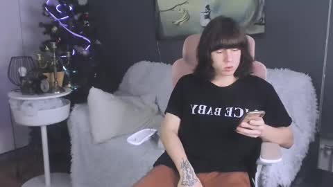 cutiekai_ online show from January 2026 04:03:01 AM