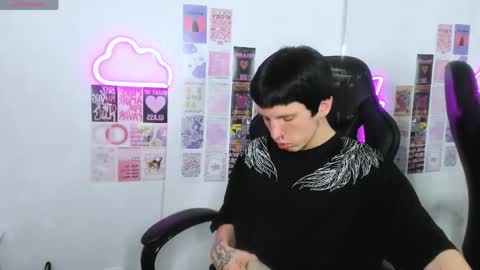 cutiekai_ online show from April 2026 08:31:01 PM