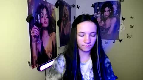 Emma online show from September 2025 05:56:01 AM