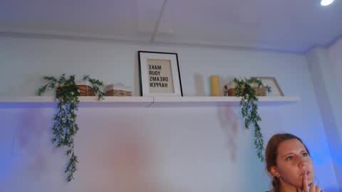 Snapshot of cuttie_blondie_dh chatting on February 2026 11:27:02 AM Laura online show from February 2026 11:27:02 AM