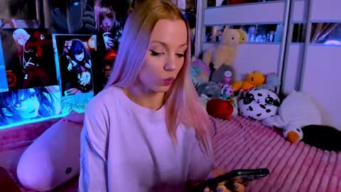 Snapshot of cuttie_ponyy chatting on January 2025 12:48:01 AM Nora online show from January 2025 12:48:01 AM