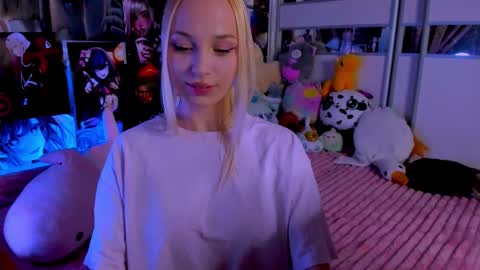 Snapshot of cuttie_ponyy chatting on September 2025 08:41:01 PM Nora online show from September 2025 08:41:01 PM