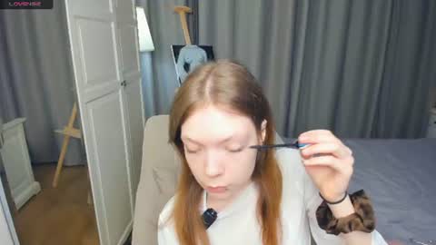 Snapshot of cuty_petite chatting on July 2026 05:54:02 AM Anne online show from July 2026 05:54:02 AM