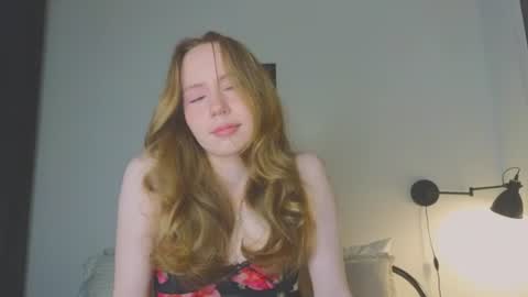Snapshot of cuute_angell chatting on June 2026 05:15:02 PM Virginia See you on Sunday online show from June 2026 05:15:02 PM
