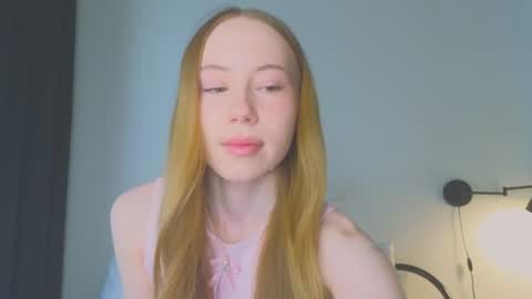 Snapshot of cuute_angell chatting on June 2026 05:02:02 PM Virginia See you on Sunday online show from June 2026 05:02:02 PM