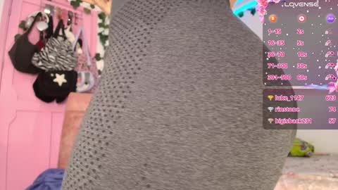 Camila online show from February 2025 09:49:01 PM