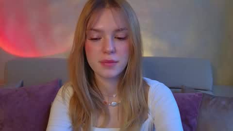 Im Emi streaming with my friend Reyna today online show from March 2026 03:15:02 PM