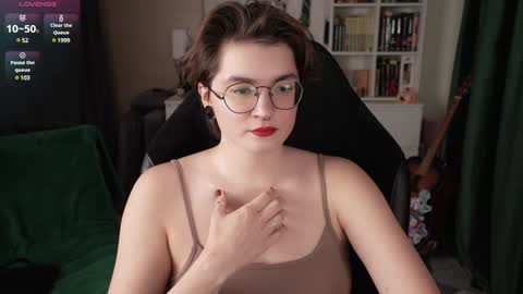 Helen Blossom online show from December 2024 07:23:01 PM