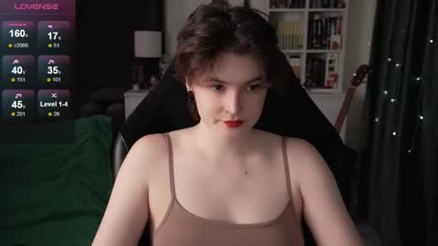 Helen Blossom online show from November 2025 08:32:01 PM