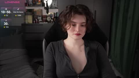 Helen Blossom online show from April 2026 07:59:02 PM