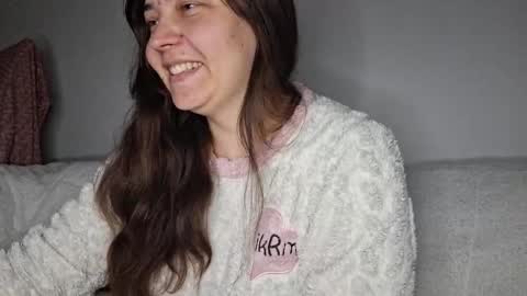 Cyndee Winter online show from October 2025 06:45:02 PM