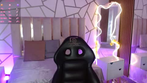 cyrus_tay online show from March 2026 02:58:02 PM