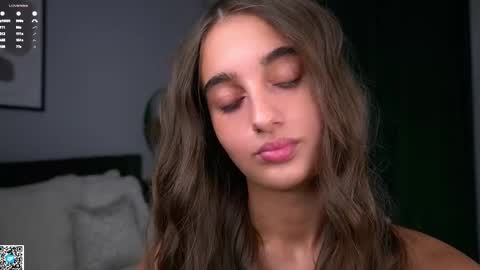 Isabella online show from November 2025 12:54:01 AM