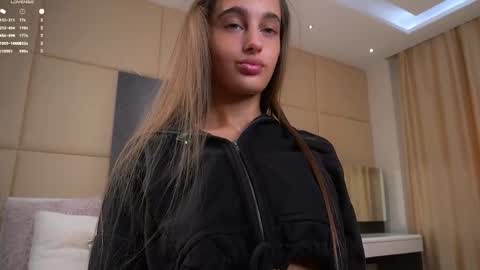 Isabella online show from April 2026 01:10:01 AM