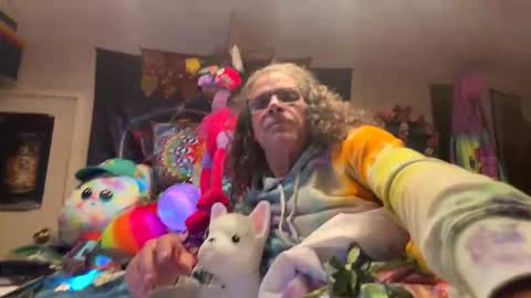 Andrew Thomas online show from October 2025 06:06:02 AM