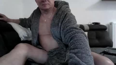 Snapshot of czerbis chatting on February 2025 10:03:02 PM czerbis online show from February 2025 10:03:02 PM