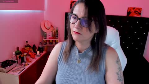 Mia  online show from January 2025 12:00:01 PM