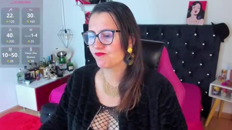 Mia  online show from March 2025 12:33:02 PM