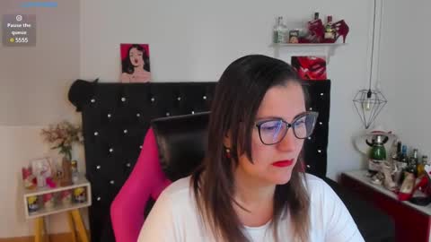 Mia  online show from March 2025 12:06:02 PM