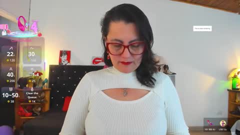 Mia  online show from November 2025 12:37:02 PM