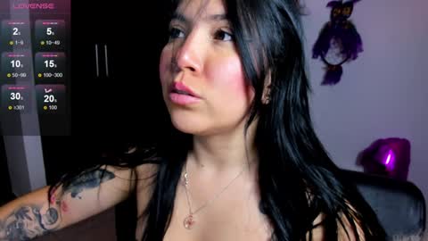 Snapshot of daahanna_ chatting on January 2025 11:32:02 PM Ailyn online show from January 2025 11:32:02 PM