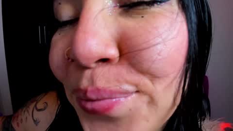 Snapshot of daahanna_ chatting on January 2025 08:45:01 PM Ailyn online show from January 2025 08:45:01 PM