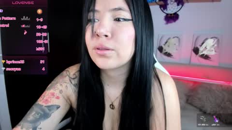 Snapshot of daahanna_ chatting on September 2025 10:43:02 PM Ailyn online show from September 2025 10:43:02 PM