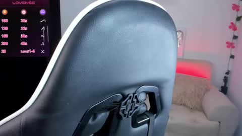 Snapshot of daahanna_ chatting on October 2025 11:45:02 PM Ailyn online show from October 2025 11:45:02 PM