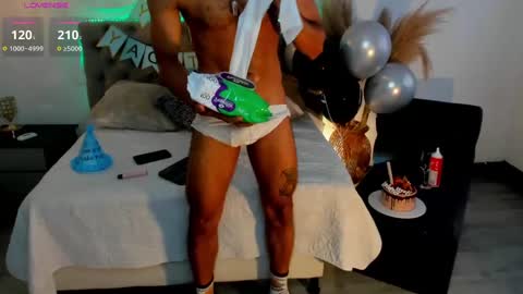 Mauricio online show from December 2024 09:06:01 PM