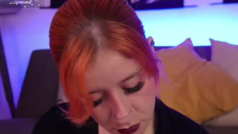 Snapshot of daarlene chatting on November 2025 10:48:01 AM Darlene online show from November 2025 10:48:01 AM