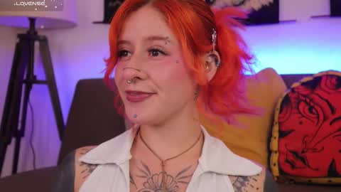 Snapshot of daarlene chatting on December 2025 06:27:02 PM Darlene online show from December 2025 06:27:02 PM