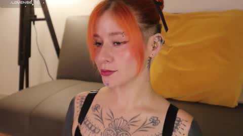 Snapshot of daarlene chatting on February 2026 10:54:02 AM Darlene online show from February 2026 10:54:02 AM