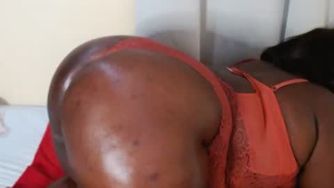 dackchoc21 online show from November 2025 05:24:01 PM