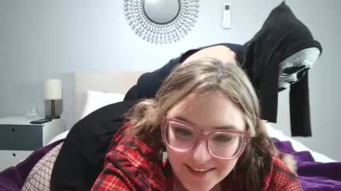 daddies_princesss online show from March 2026 07:00:02 PM