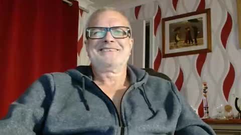 Brian ... online show from September 2025 08:00:02 PM