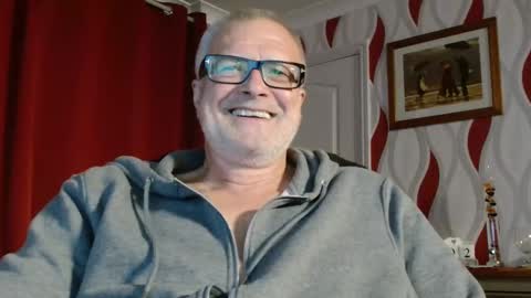 Brian ... online show from October 2025 08:05:02 PM