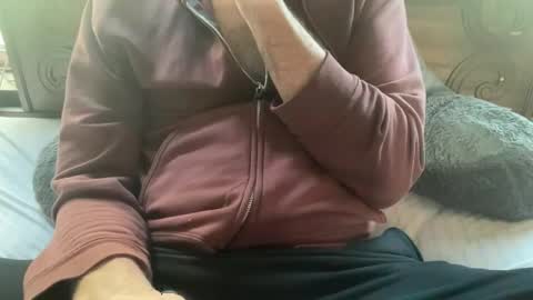 daddnextdoor online show from September 2025 12:28:02 PM