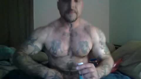 Snapshot of daddy640295 chatting on June 2026 05:05:01 AM daddy640295 online show from June 2026 05:05:01 AM