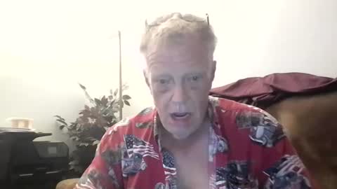 Snapshot of daddydave6400 chatting on July 2026 07:23:01 AM daddydave6400 online show from July 2026 07:23:01 AM