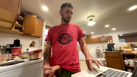 Snapshot of daddydic120402 chatting on November 2025 01:55:01 PM daddydic120402 online show from November 2025 01:55:01 PM