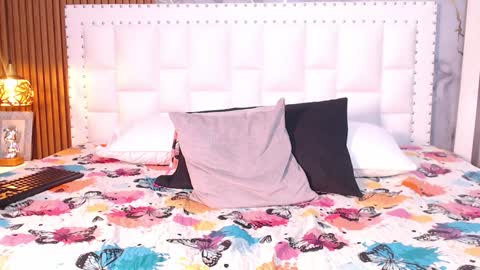 JAZMIN online show from January 2025 10:51:02 PM