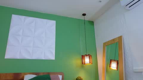 Valen online show from February 2025 05:51:02 PM