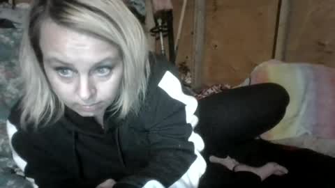Snapshot of daddysg1rl123 chatting on June 2026 01:23:02 PM daddysg1rl123 online show from June 2026 01:23:02 PM
