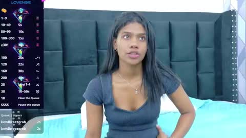 Anny  online show from September 2025 07:46:02 PM